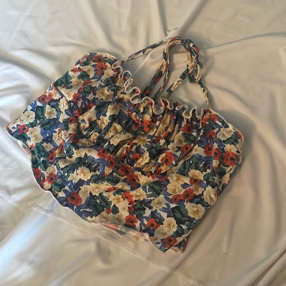 SHEIN | Floral Ruffle Halter Crop Top | Size Large | NWOT